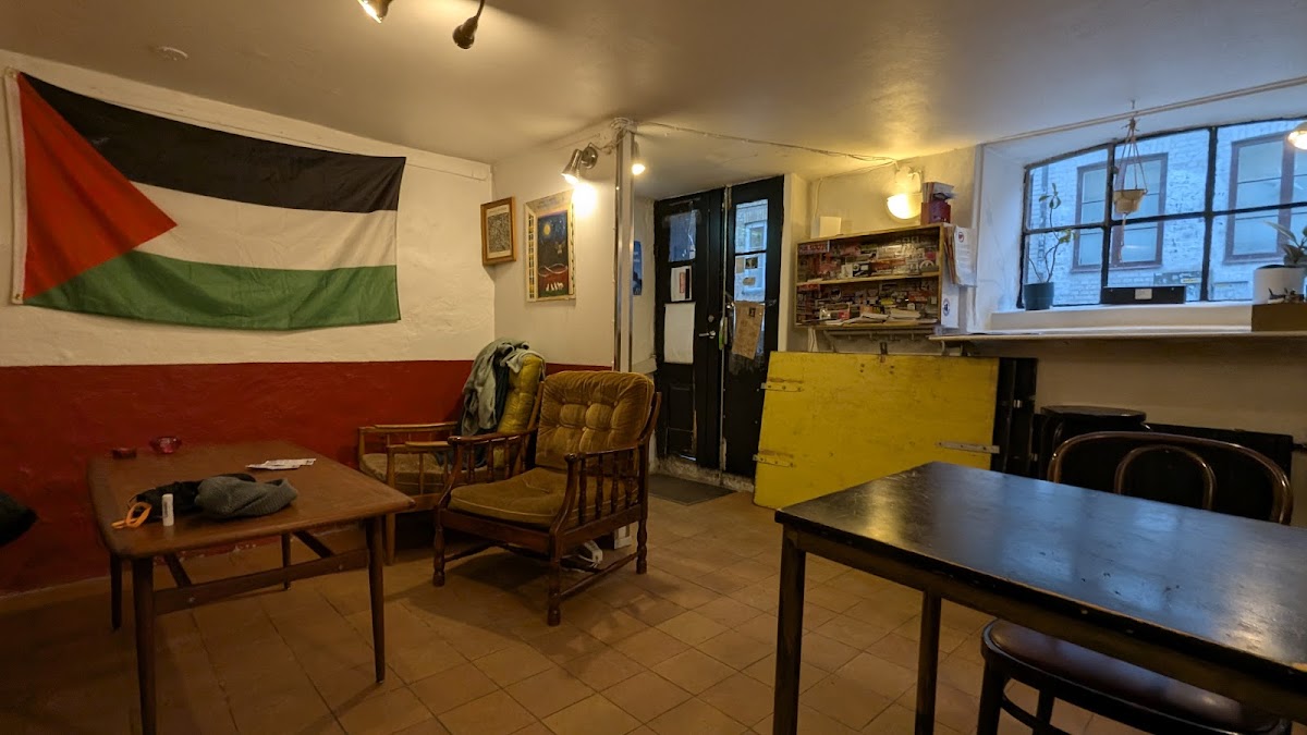 India Däck Book-Café